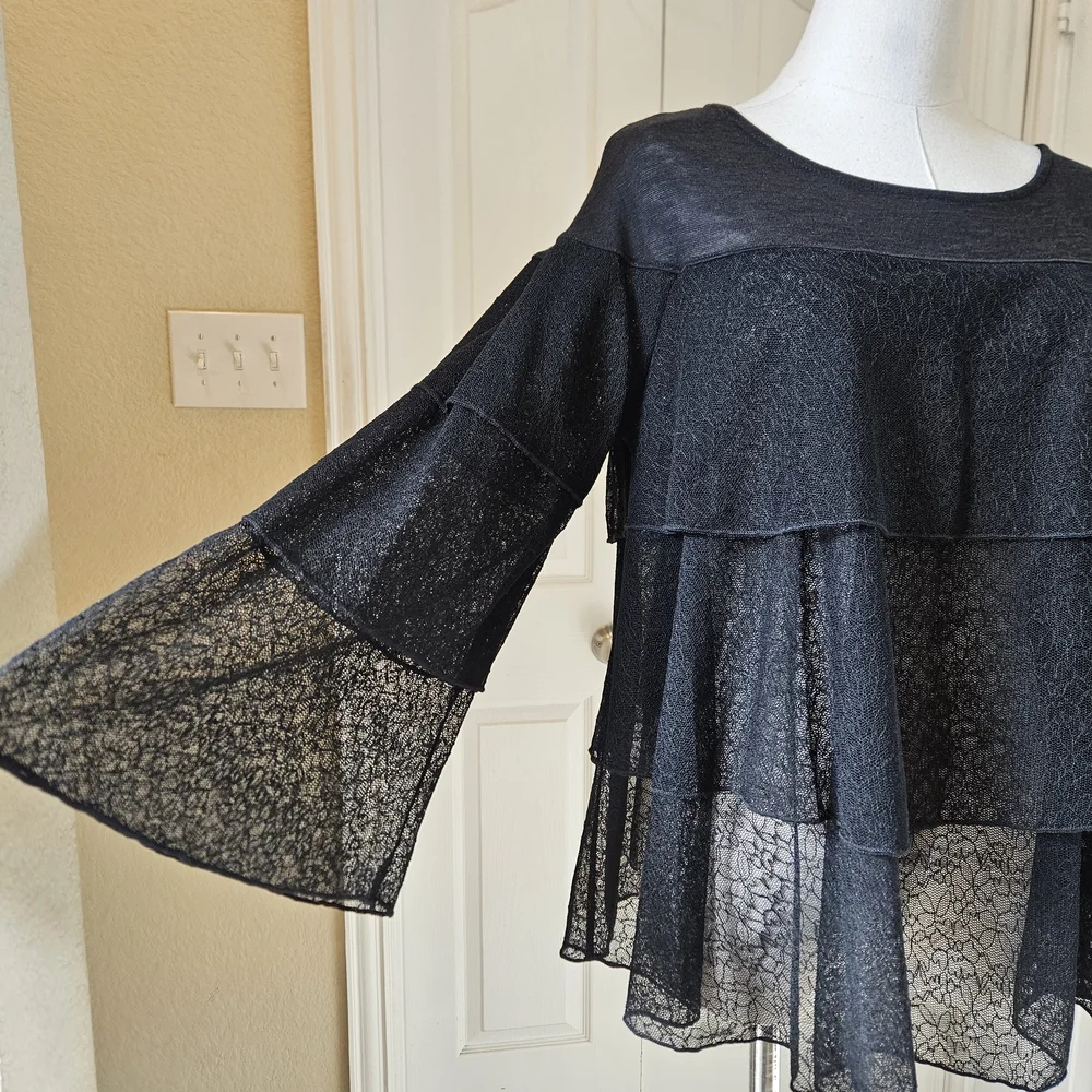 Nally & Millie Tiered Lace Overlay Top – Black Size OS NWT - Picture 3 of 13